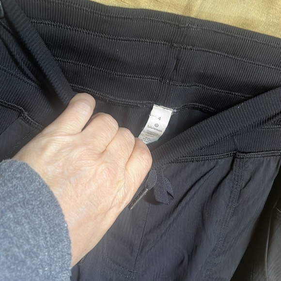 LULULEMON studio pants - Picture 3 of 7